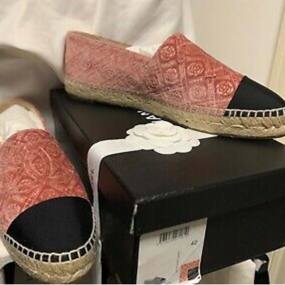 Chanel espadrille’s
